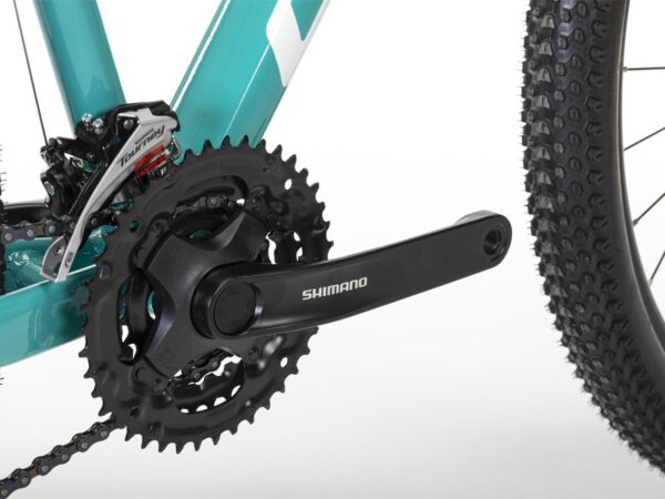 Bielas Shimano con tres platos 42/34/24 y desviador Shimano Tourney de la Conor 6300 29