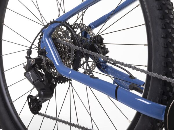 Cassette Shimano de 8 velocidades de la bicicleta eléctrica Conor KIRK azul