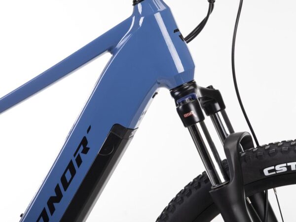 Horquilla SR Suntour XCM32 de la bicicleta eléctrica Conor KIRK azul