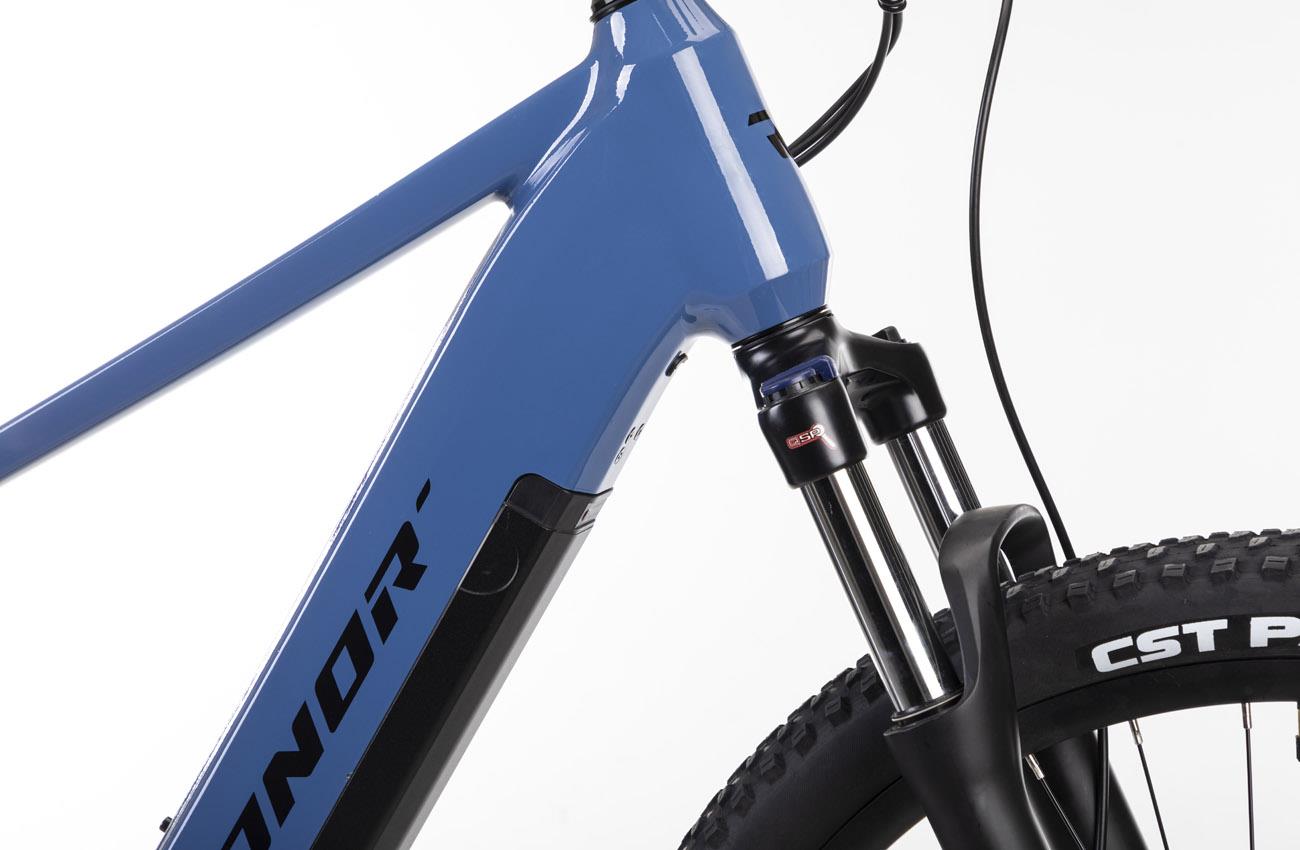 Horquilla SR Suntour XCM32 de la bicicleta eléctrica Conor KIRK azul