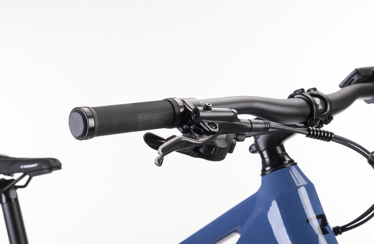 Manillar y maneta de freno Shimano de la bicicleta eléctrica Conor KIRK azul