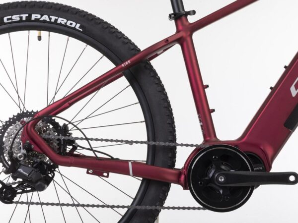 Motor central Bafang y cambio Shimano de la bicicleta eléctrica Conor KIRK roja