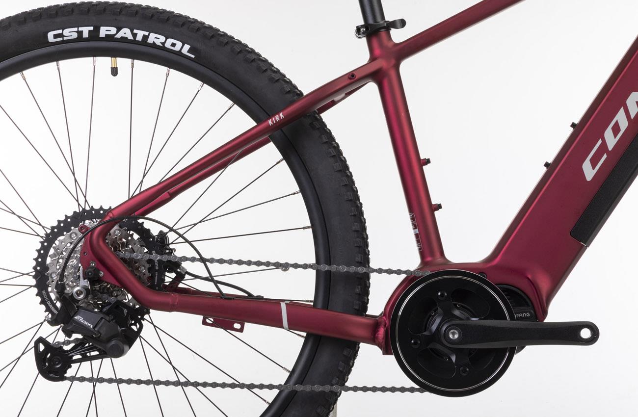 Motor central Bafang y cambio Shimano de la bicicleta eléctrica Conor KIRK roja