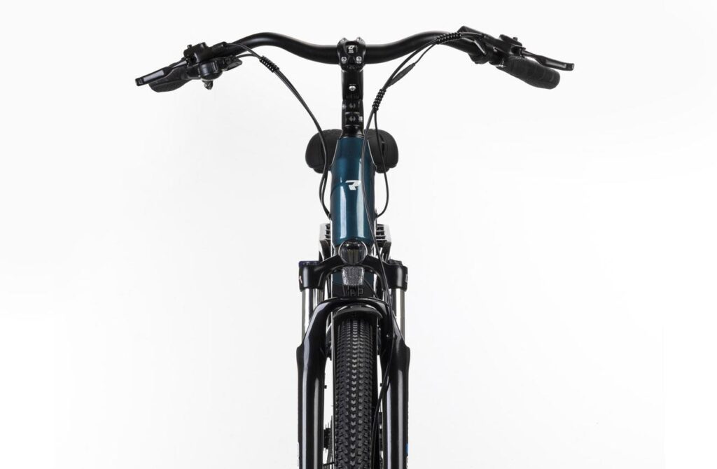 Manillar de 660 mm con manetas Shimano M315 y potencia regulable de la Conor ROMA