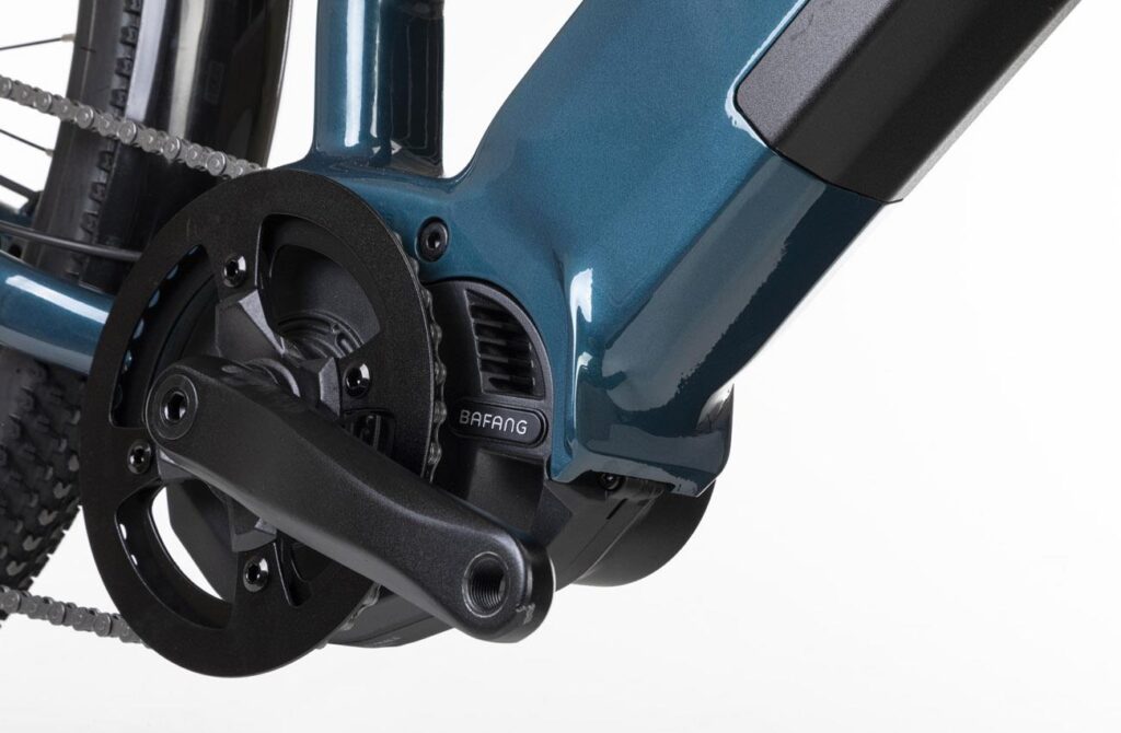 Motor central Bafang M210 en el pedalier de la Conor ROMA
