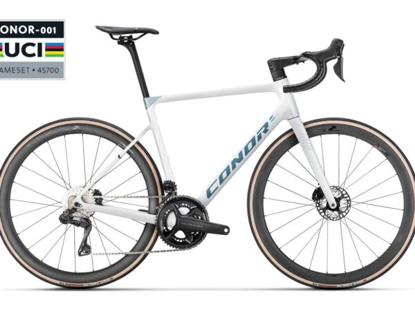 Bicicleta de carretera Conor Volcano Ultegra Di2 blanca de carbono
