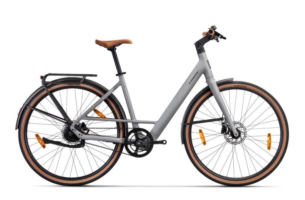 Conor NANTES, bicicleta eléctrica urbana de cuadro bajo en gris