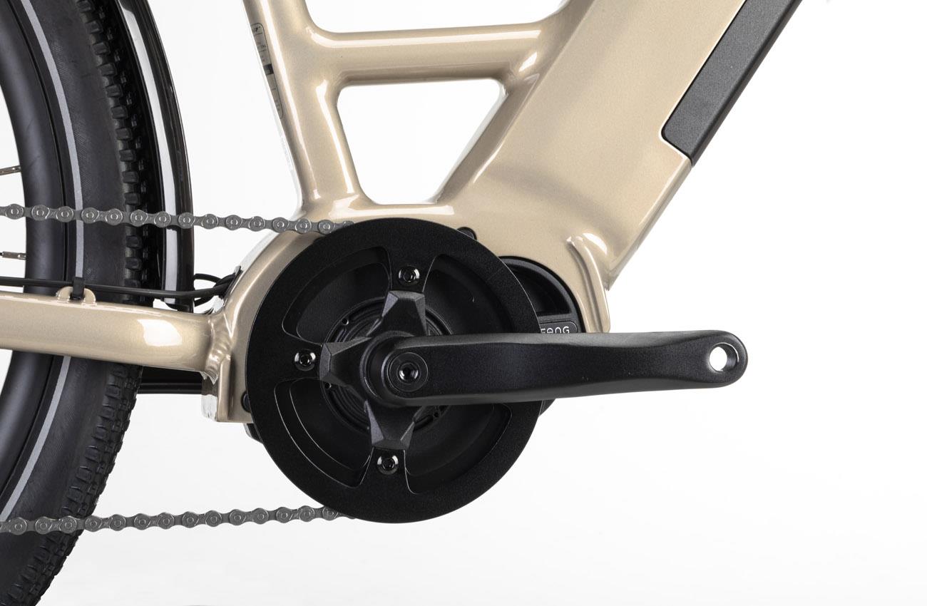 Motor central Bafang M210 en el pedalier de la bicicleta eléctrica Conor ROMA en color oro