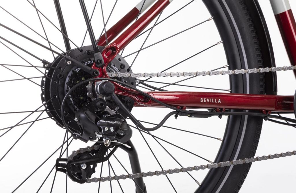 Cambio Shimano TX800 y piñón de 7 velocidades de la Conor Sevilla granate