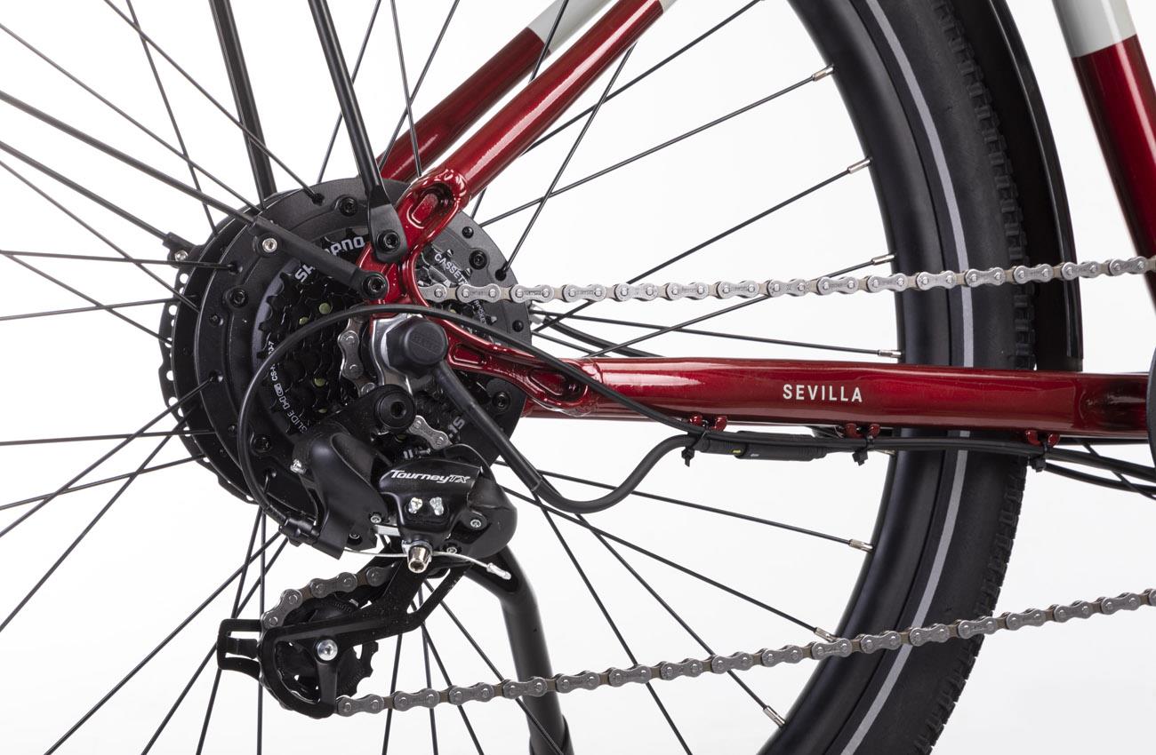 Cambio Shimano TX800 y piñón de 7 velocidades de la Conor Sevilla granate