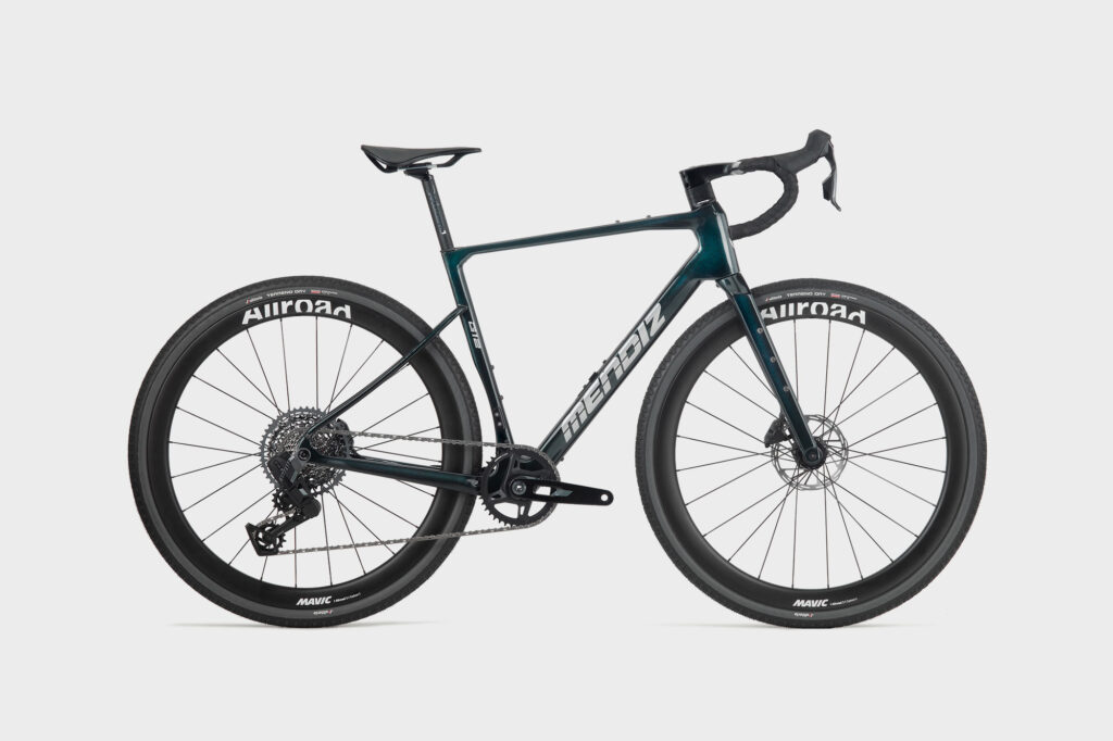 Bicicleta de gravel Mendiz G12 MPL verde inglés, vista lateral (foto orientativa del color)