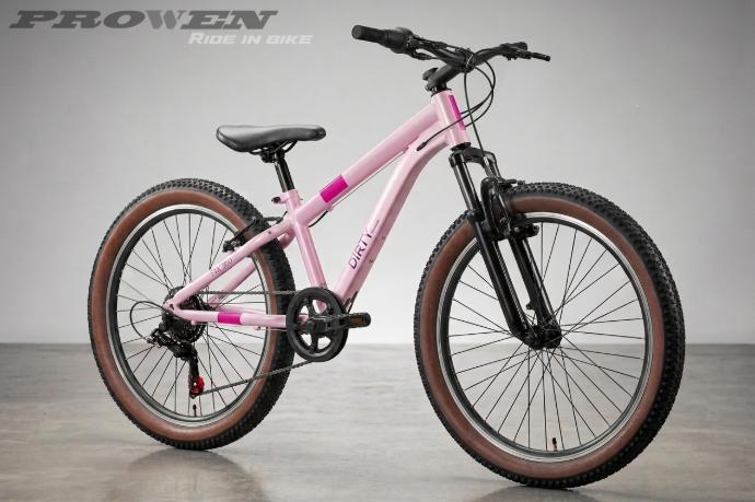 Bicicleta de 26 pulgadas DIRTY FAT200 rosa vista de tres cuartos, con cambio de 7 velocidades y frenos V-brake