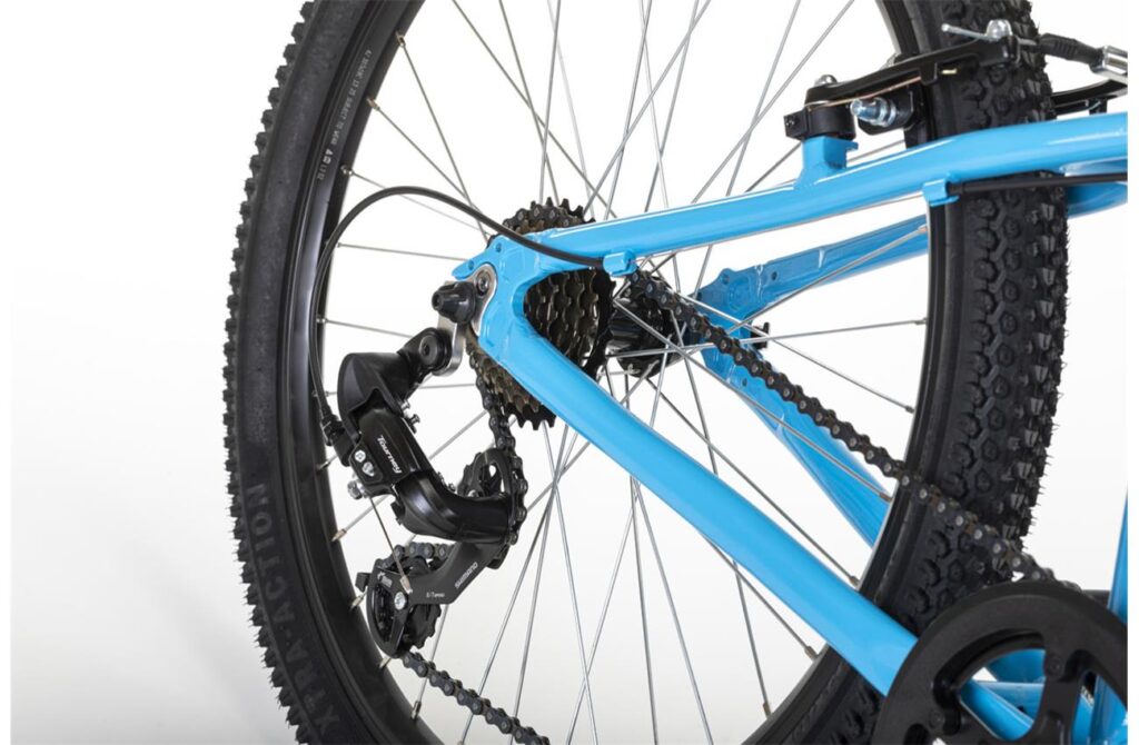 Cambio trasero Shimano Tourney y piñón de 7 velocidades de la bicicleta Conor Junior 24 pulgadas azul