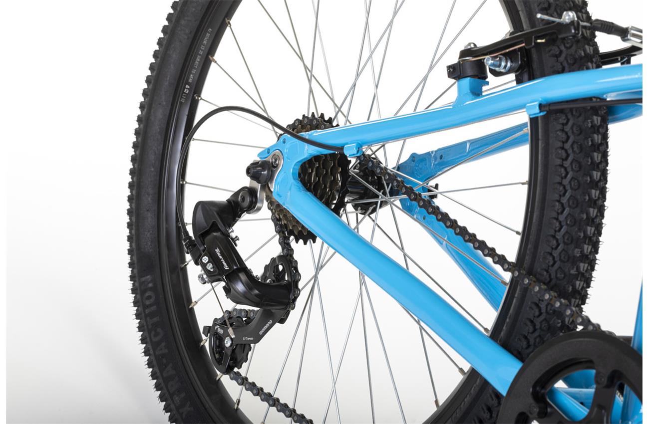 Cambio trasero Shimano Tourney y piñón de 7 velocidades de la bicicleta Conor Junior 24 pulgadas azul